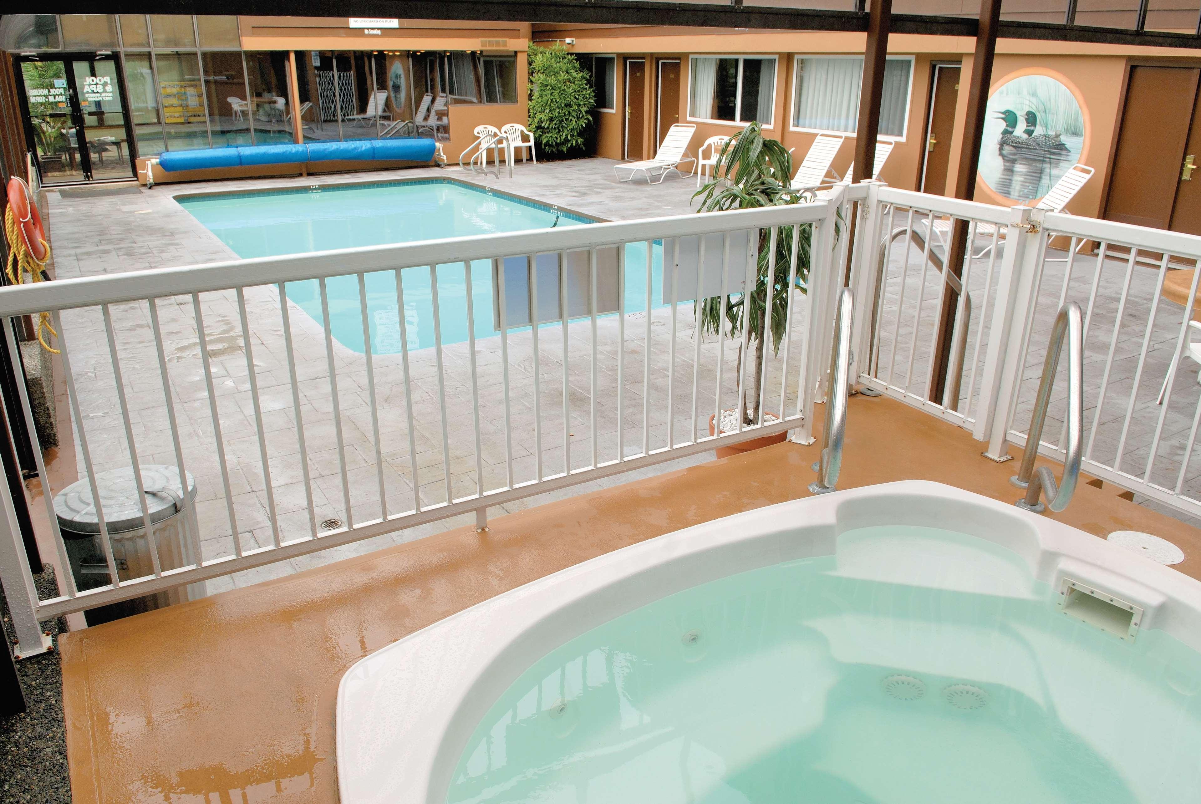 Days Inn By Wyndham Victoria On The Harbour Ngoại thất bức ảnh