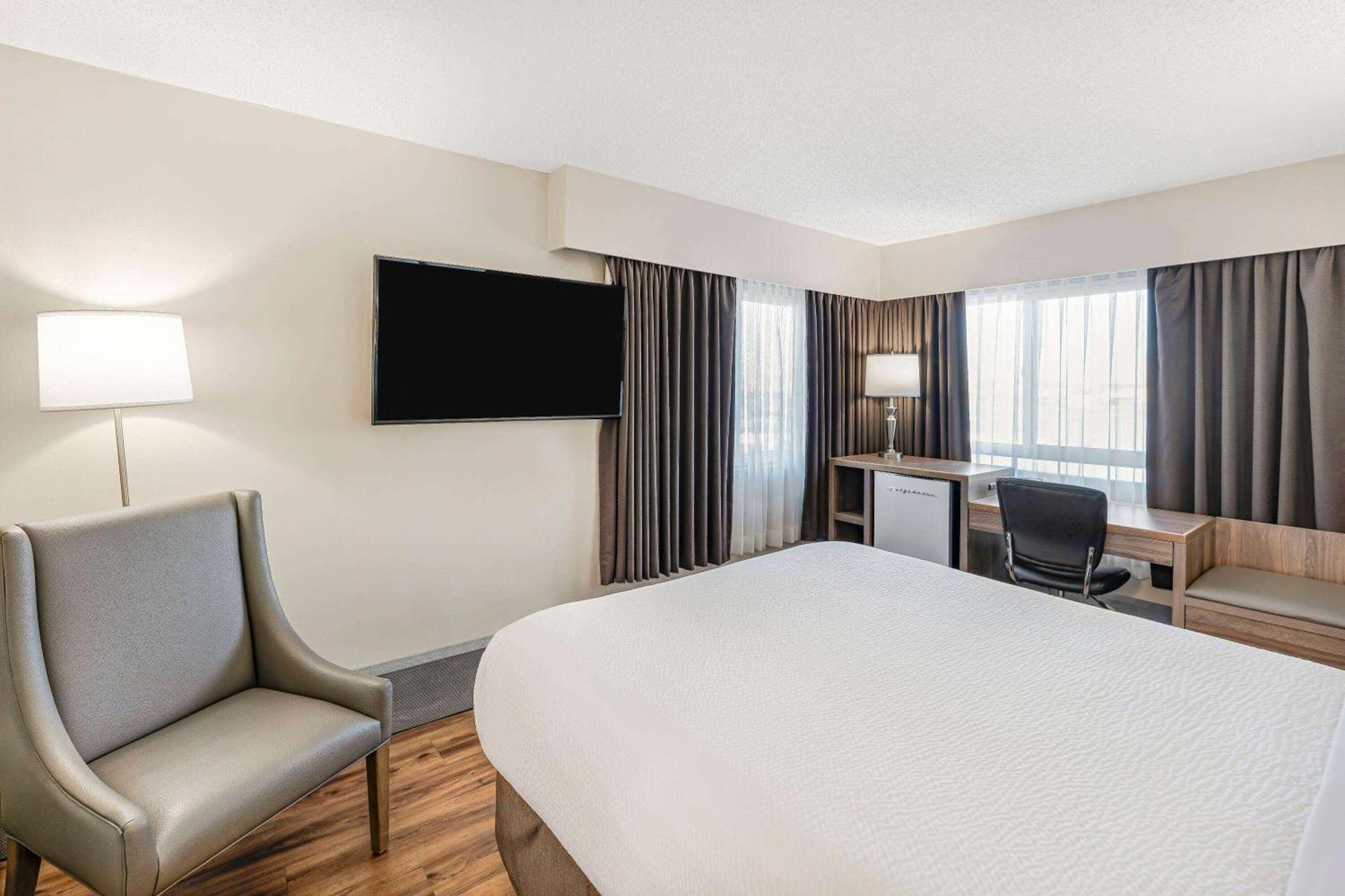 Days Inn By Wyndham Victoria On The Harbour Ngoại thất bức ảnh