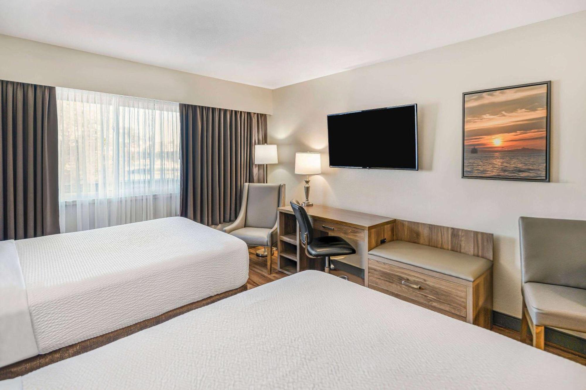 Days Inn By Wyndham Victoria On The Harbour Ngoại thất bức ảnh